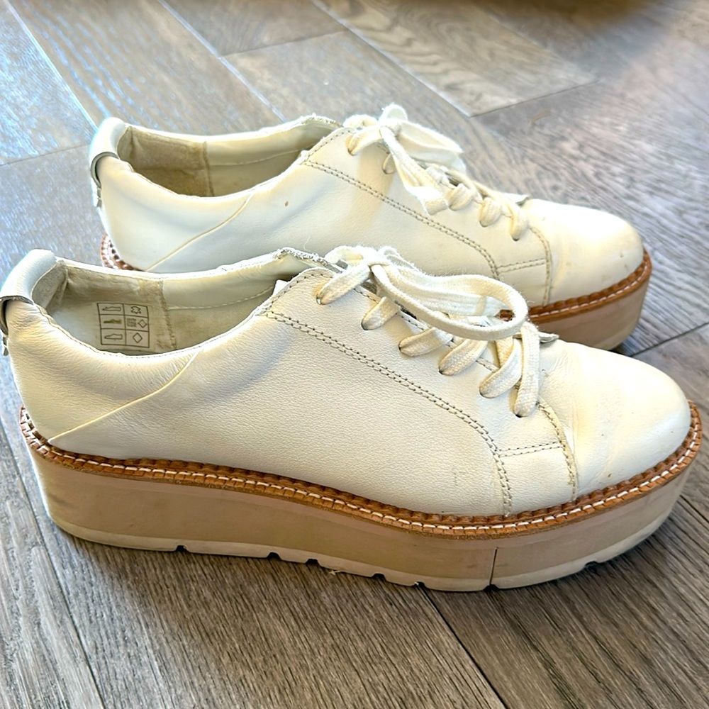 Dolce Vita Sneaker